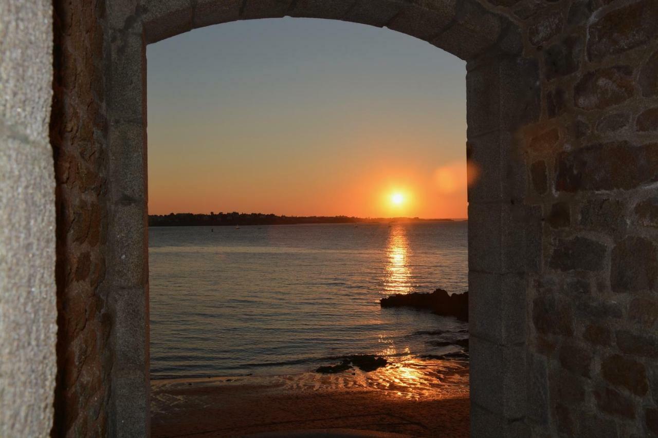 Gites Bijoux Argouges Bagian luar foto